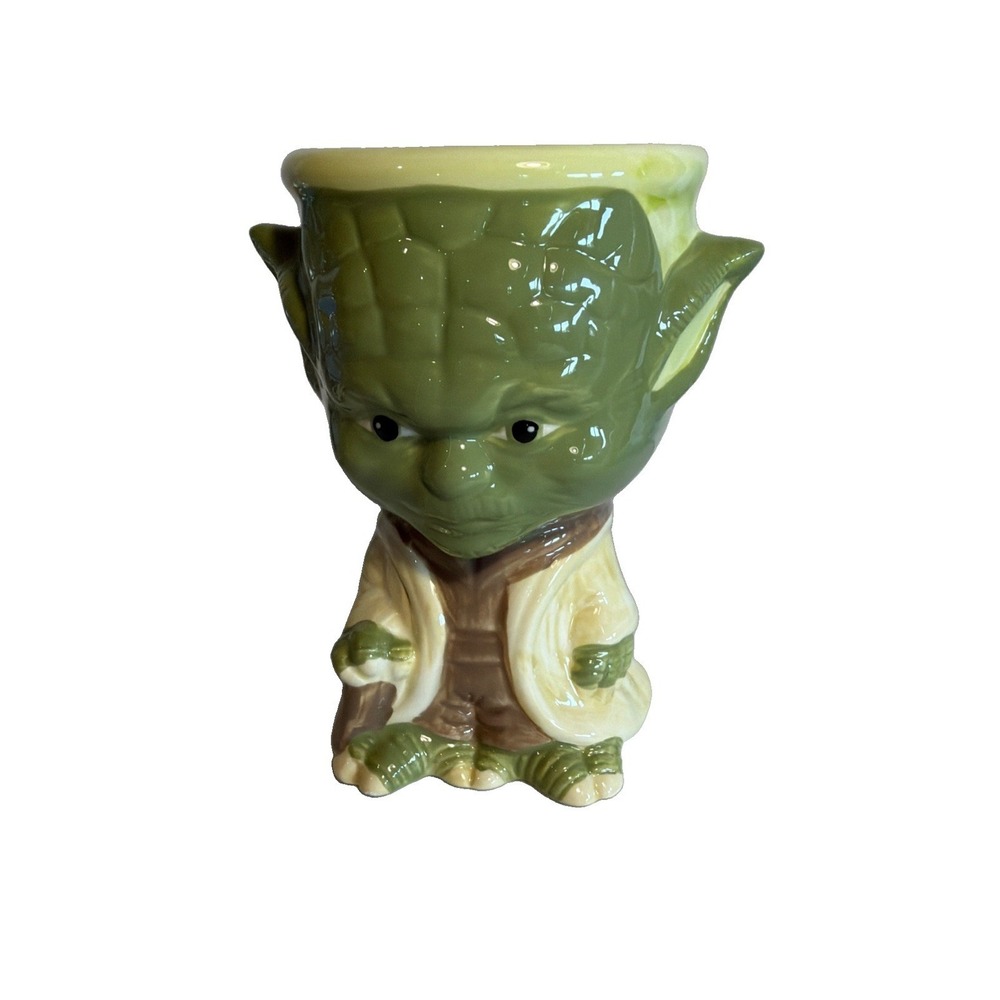 Star Wars Yoda Ceramic 3D Sculpted Mug Green Tan Glossy Jedi Master Figural Cup - Picture 1 of 9